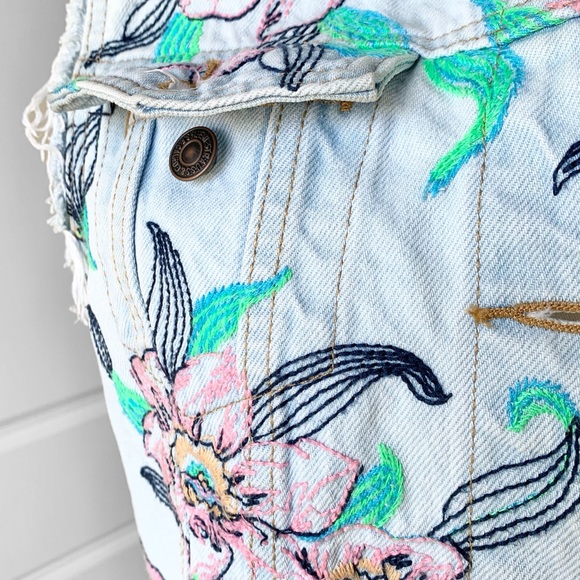 LEVI'S Premium Denim Cropped Bloom Sleeveless Vest - Picture 6 of 7